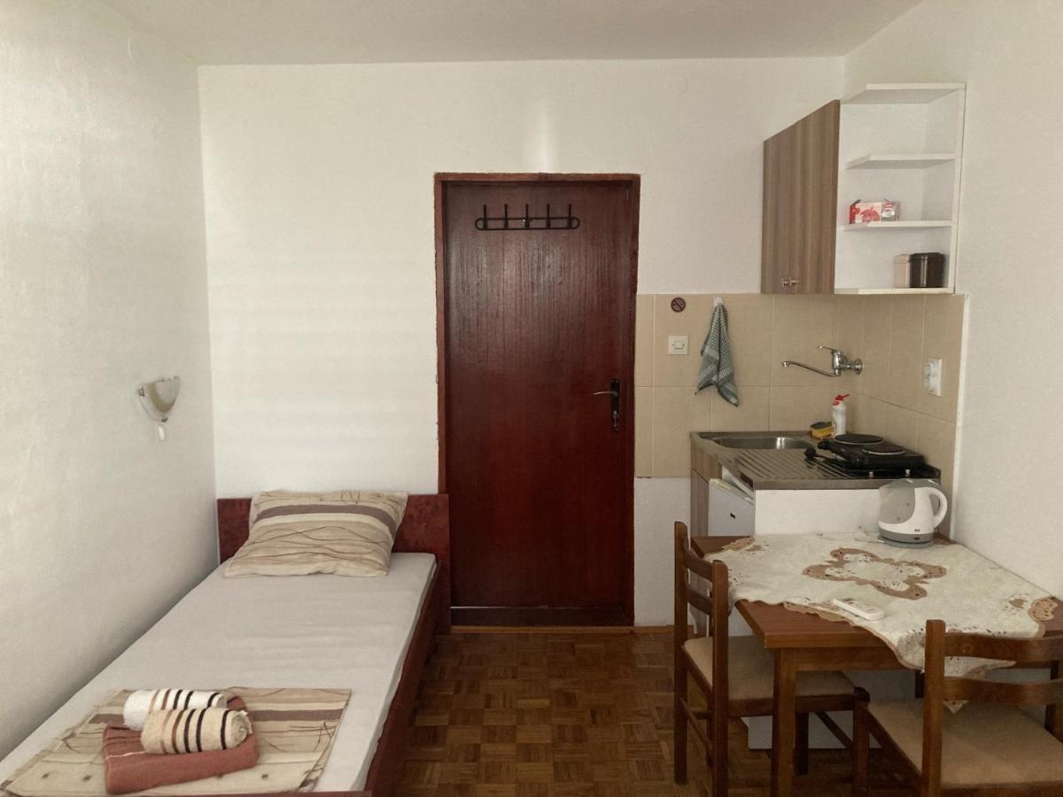 Apartments Aleksic ซูโตมอเร ภายนอก รูปภาพ