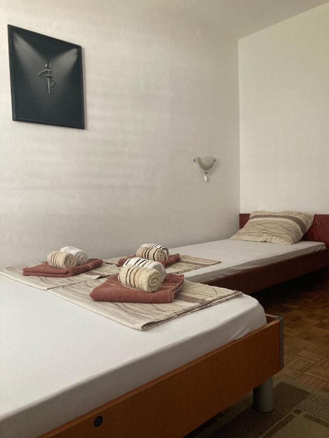 Apartments Aleksic ซูโตมอเร ภายนอก รูปภาพ